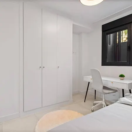 Luxe 3br Oasis Pool, Gym, Sauna エステポナ