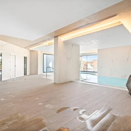 Διαμέρισμα Luxe 3br Oasis Pool, Gym, Sauna